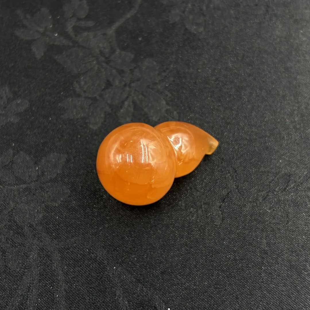 「戴琴珠宝」Q1831-蜜蜡吊坠（多样性发其一）