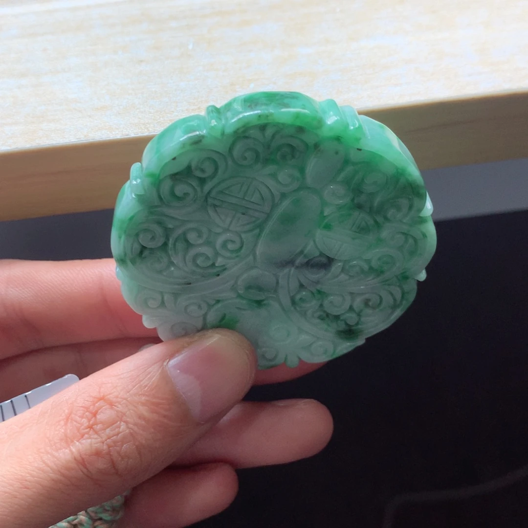 翡翠颈饰未镶嵌吊坠