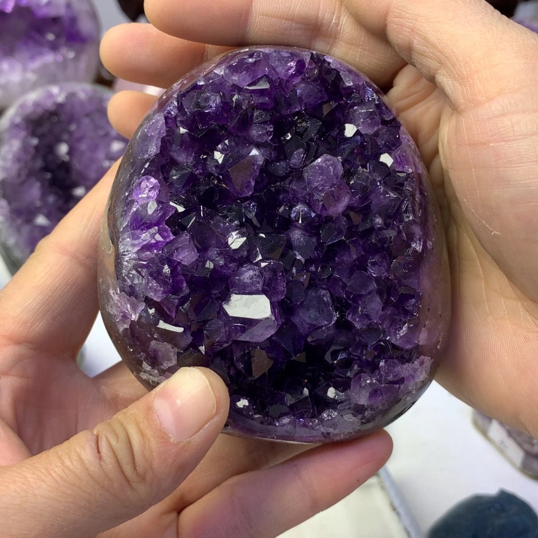 团***团紫晶未镶嵌大型摆件（非配饰）