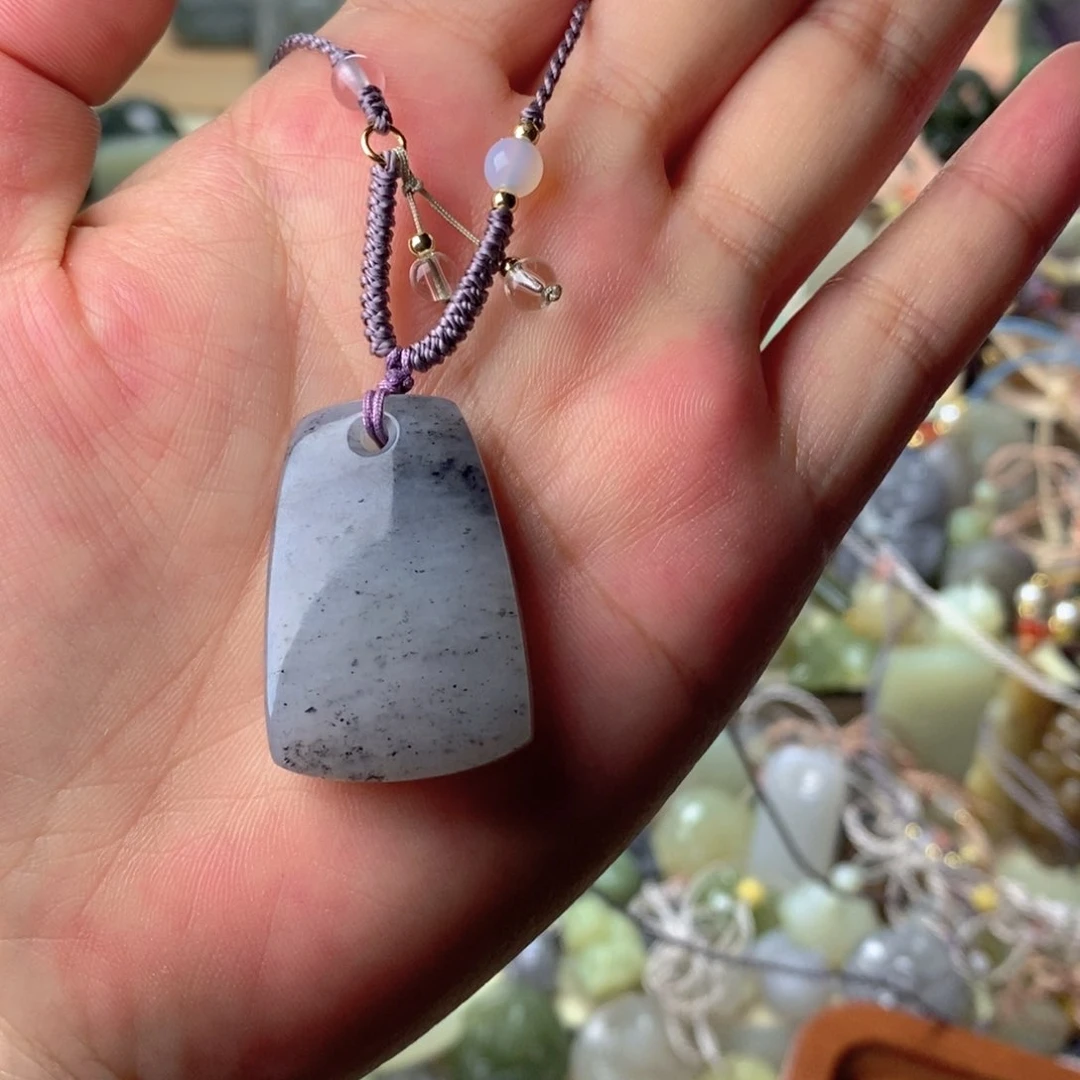 和田玉未镶嵌颈饰小**咩