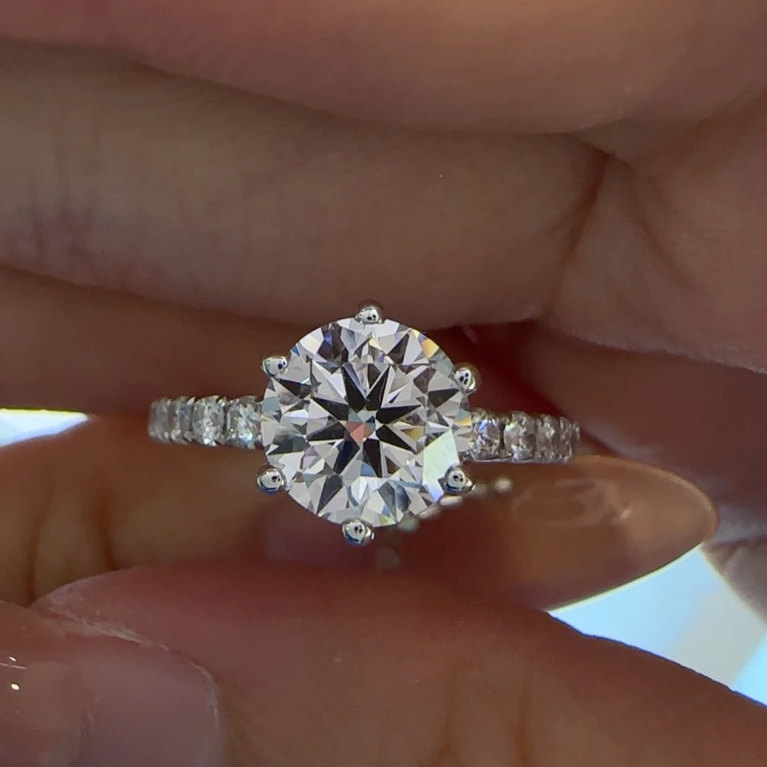 18K金镶嵌实验室培育钻石1.5卡白月光17