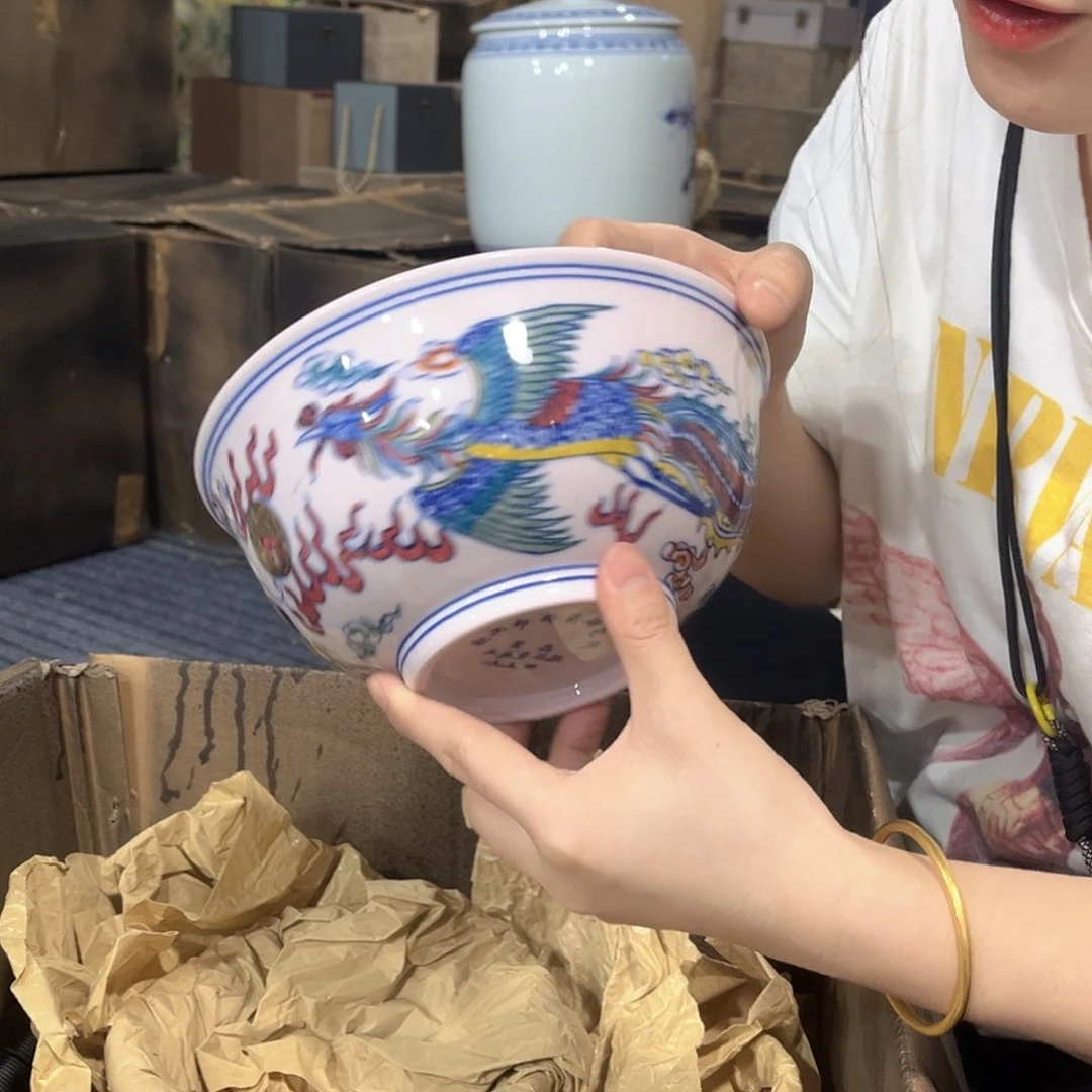 摆件////景德镇陶瓷器。红。