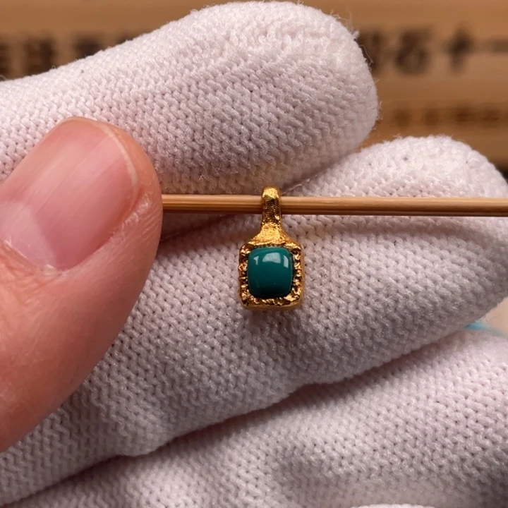 绿松石18K金镶嵌珠宝奇石
