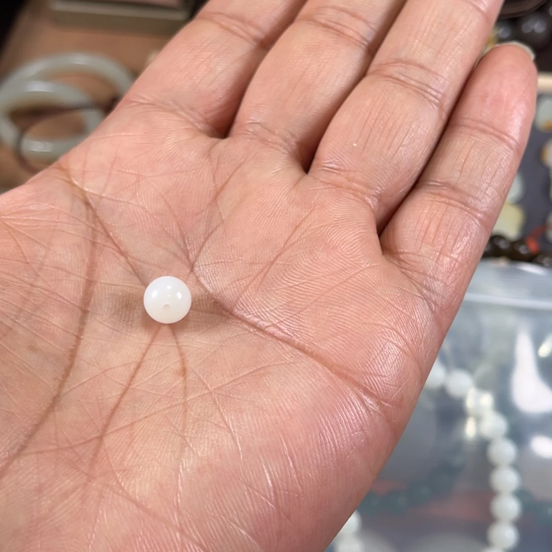 *****和田玉未镶嵌颈饰