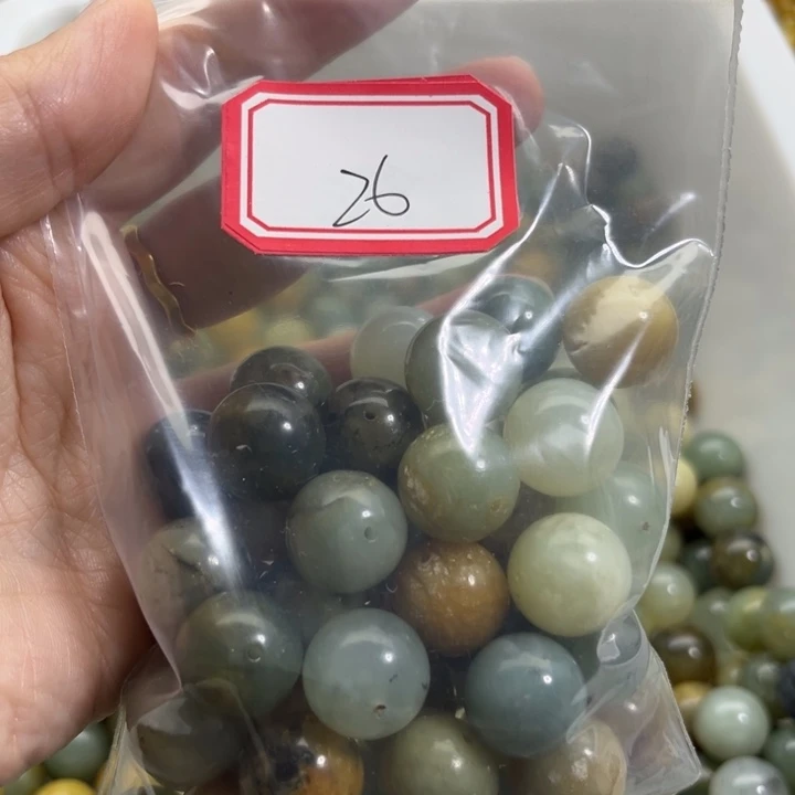 畅***通蛇纹石玉未镶嵌手链