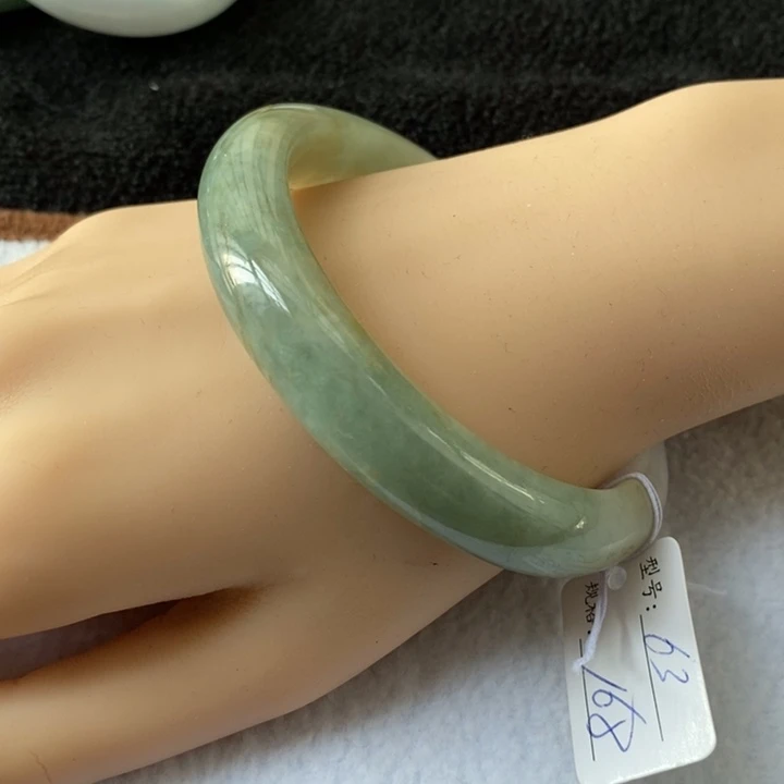 翡翠未镶嵌手镯13567063