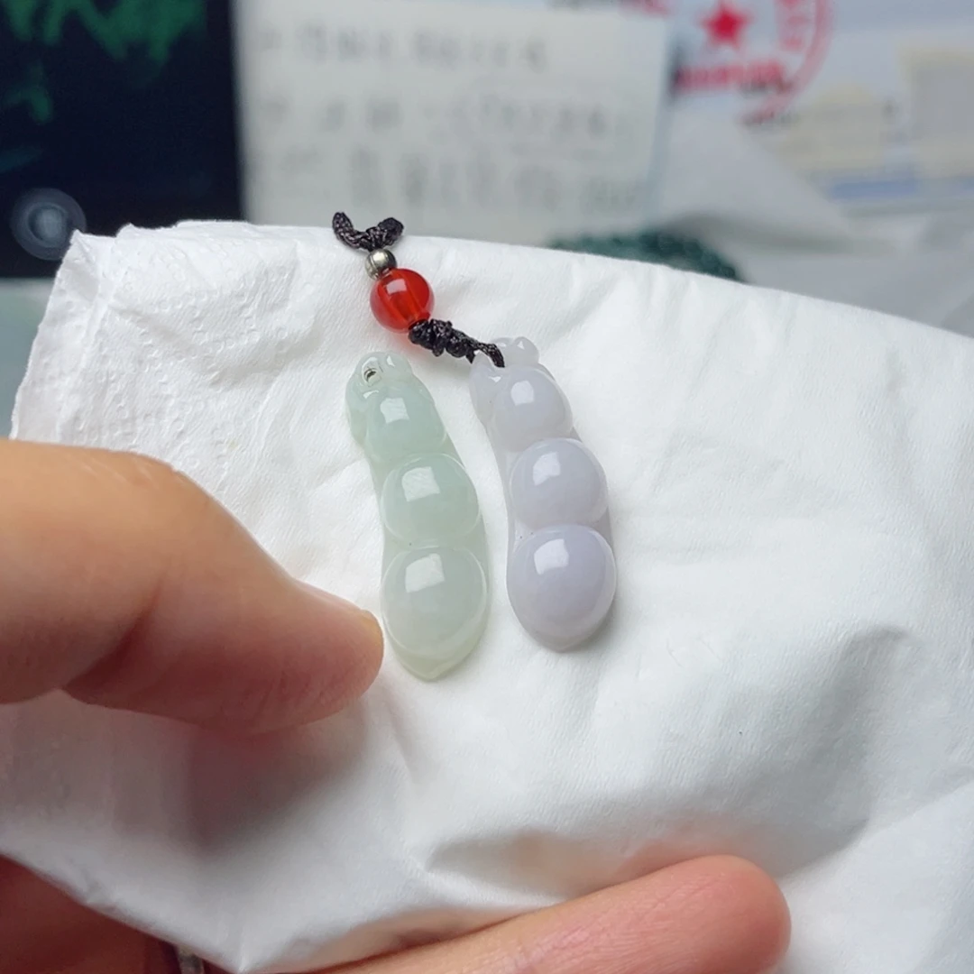 颈饰未镶嵌翡翠挂件