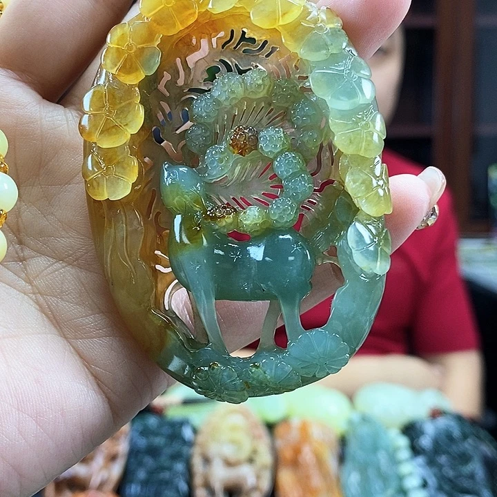 蛇纹石玉吊坠未镶嵌