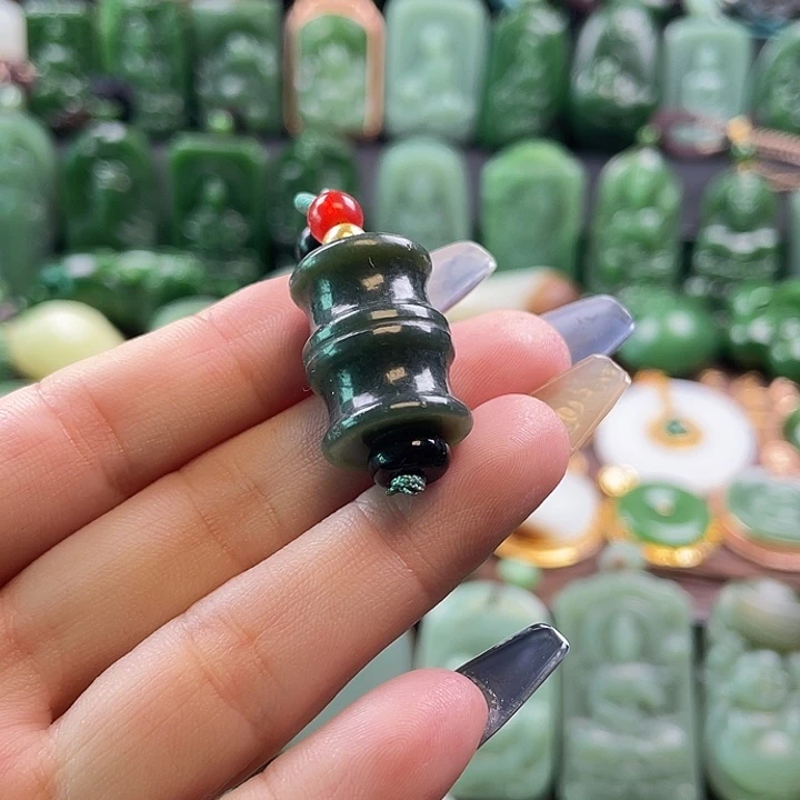 用***5和田玉未镶嵌挂件