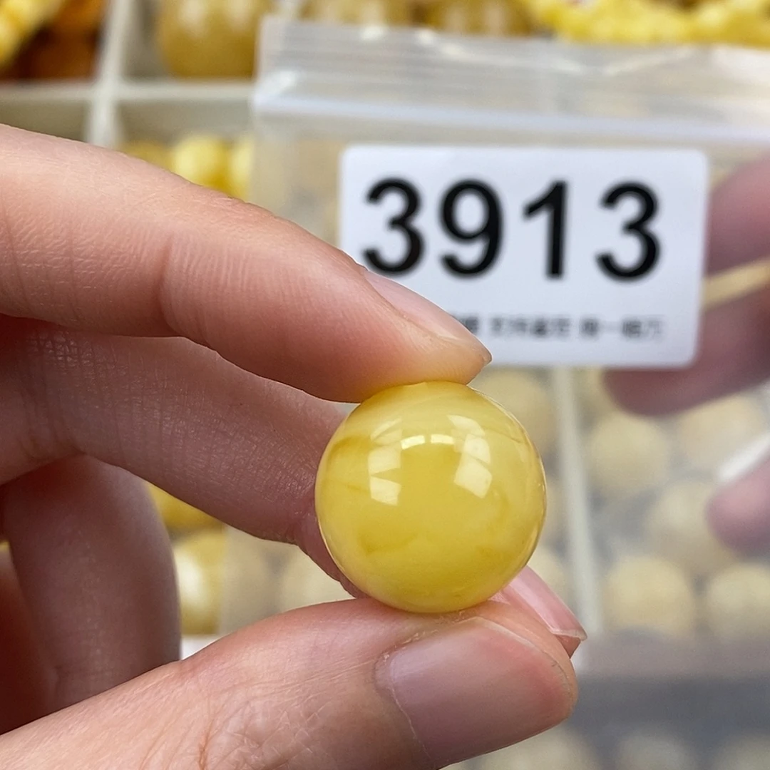 蜜蜡未镶嵌珠宝奇石17.3