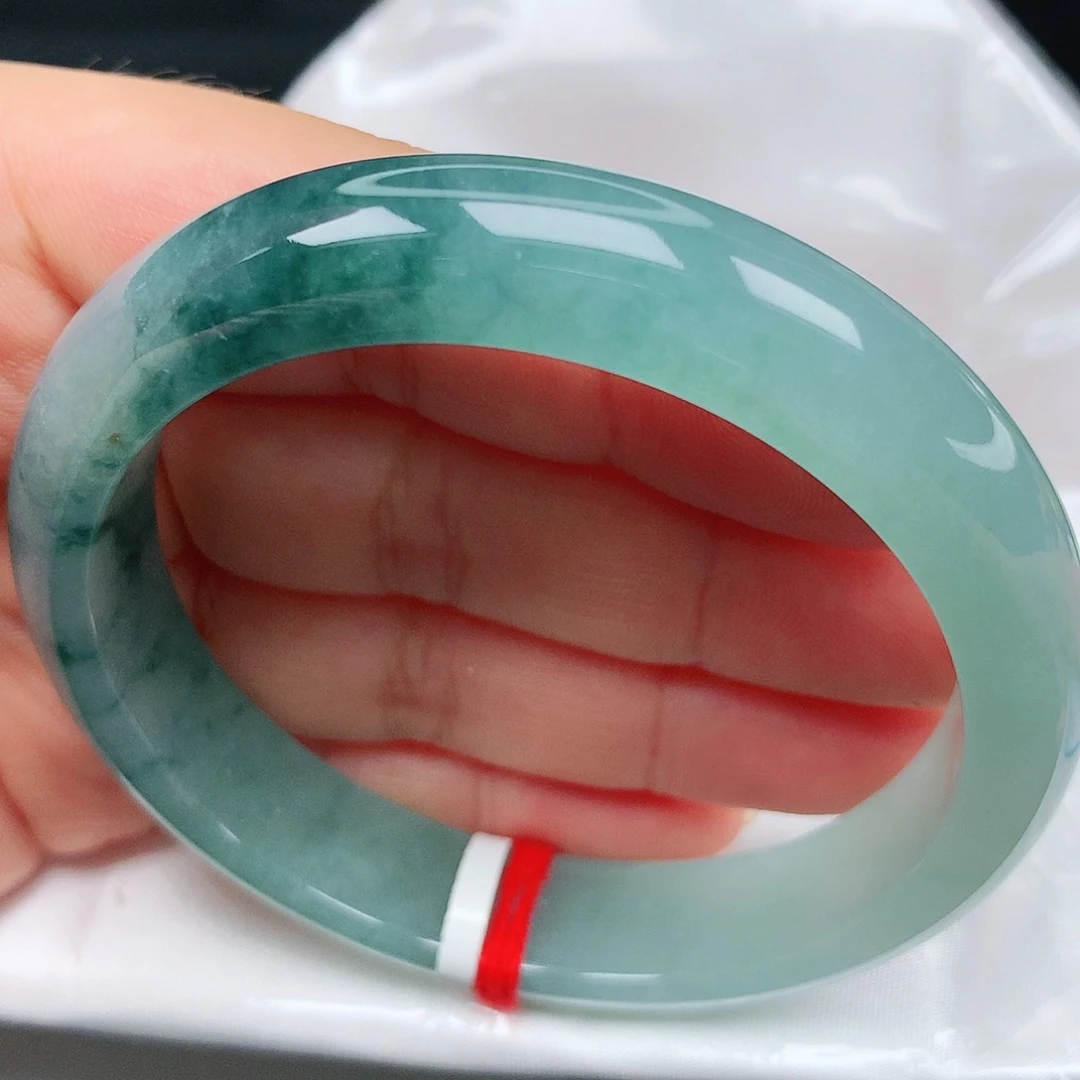 未镶嵌手镯翡翠15冰冰海蓝之谜