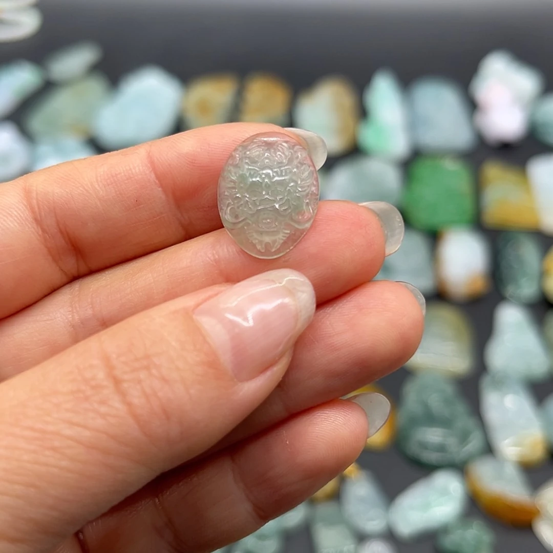 【闪购商品】翡翠颈饰未镶嵌龙头