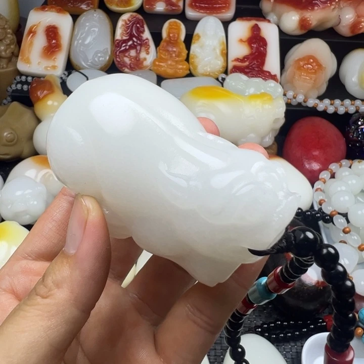 新疆戈壁五彩石金丝