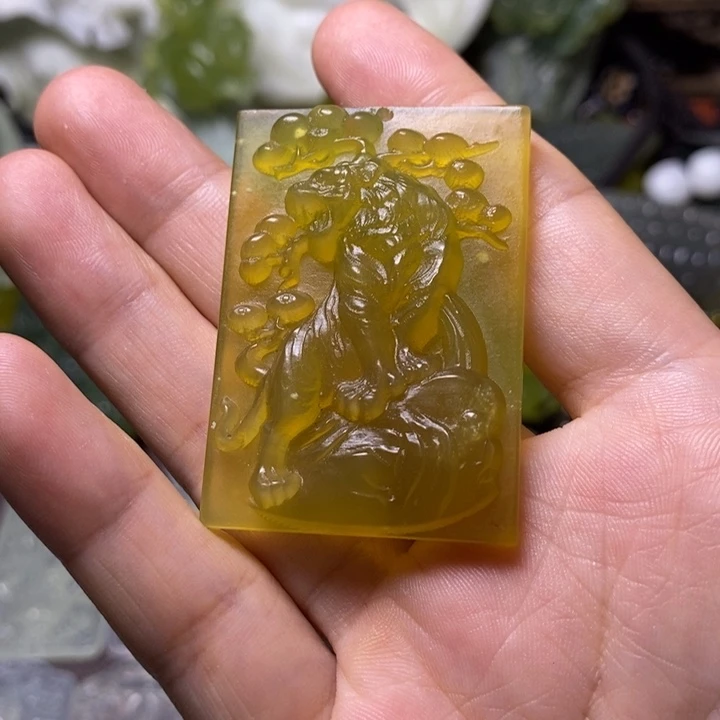 用***封未镶嵌岫玉岫玉挂件