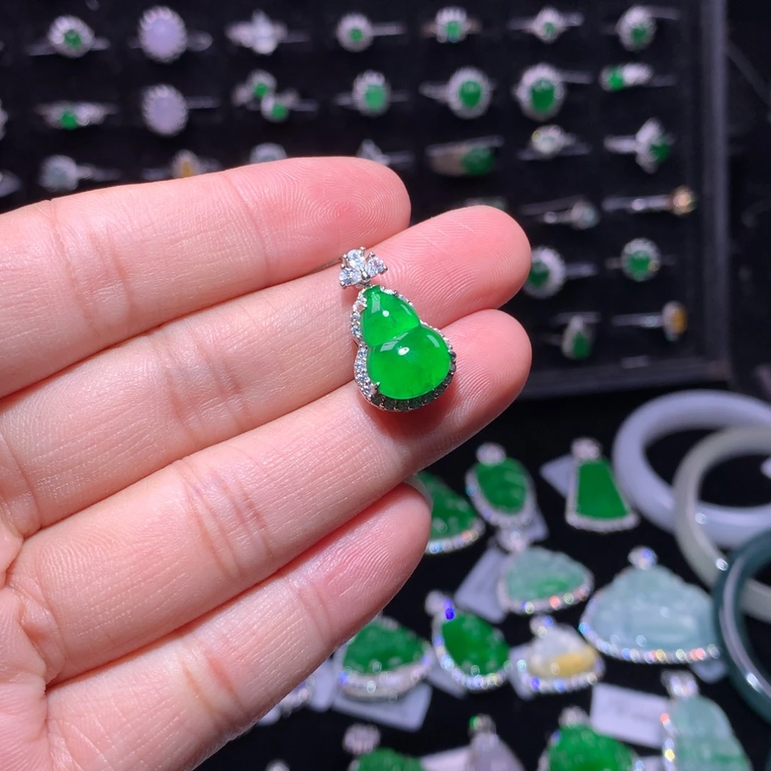 翡翠银S925镶嵌颈饰翡翠