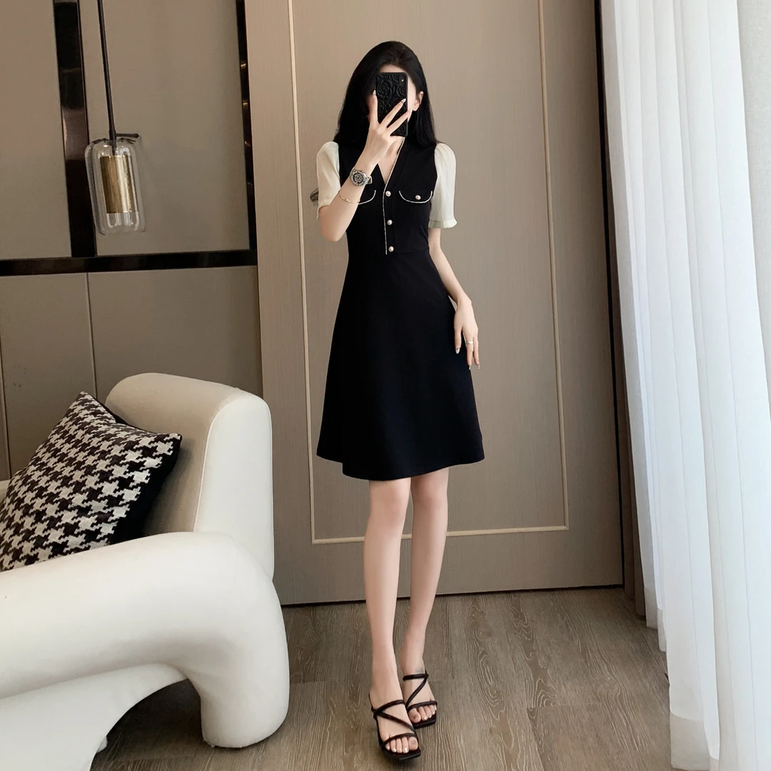 黑色小香风连衣裙女夏季收腰显瘦气质小黑裙法式外出约会洋气裙子