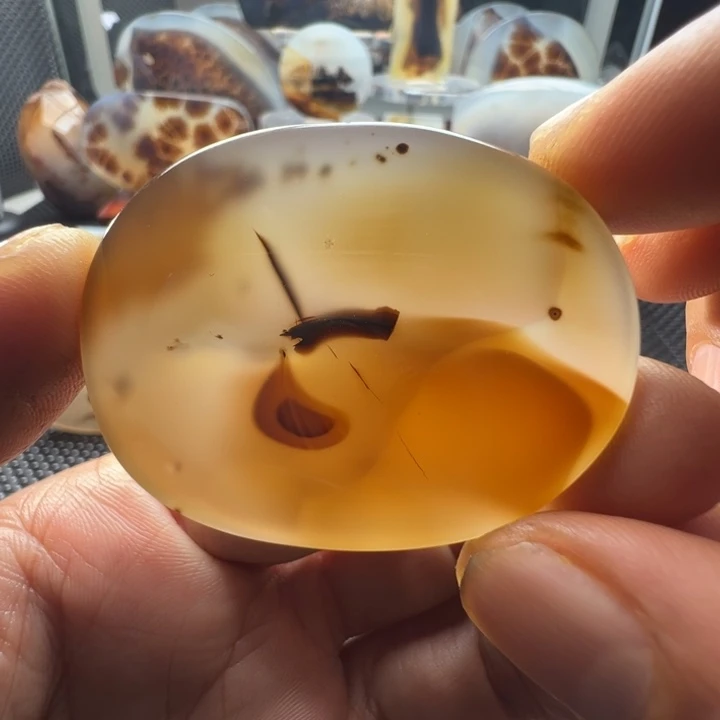 未镶嵌玛瑙/玉髓珠宝奇石