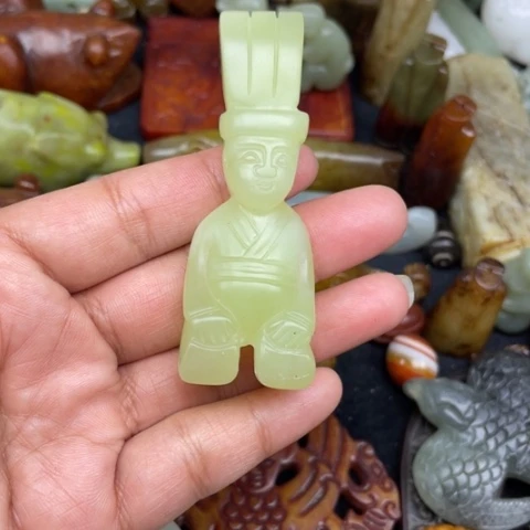 蛇纹石玉未镶嵌颈饰17