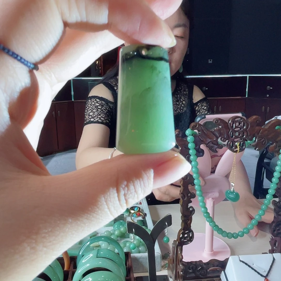 密玉（石英质玉）未镶嵌颈饰