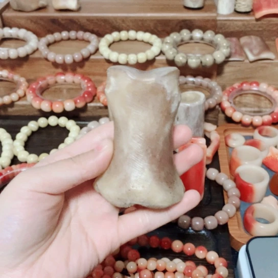 大果紫檀（缅甸花梨）掌骨