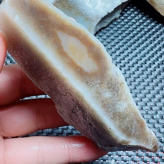 和田玉（糖玉）未镶嵌珠宝半成品