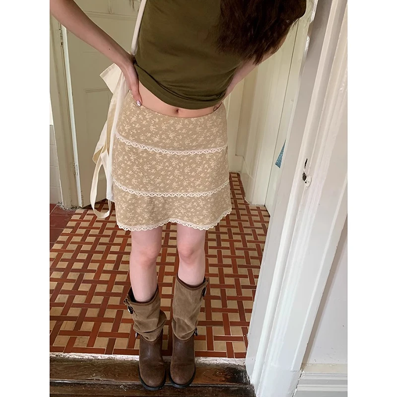 耶古法式卡其色碎花半身裙夏季款高腰显瘦设计感蕾丝拼接a字短裙