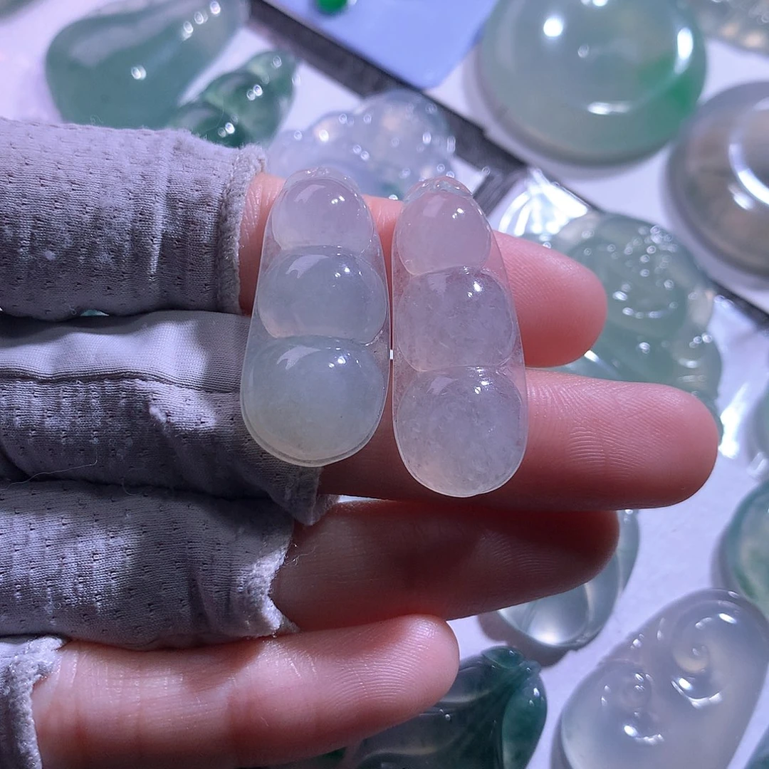 颈饰未镶嵌翡翠一对