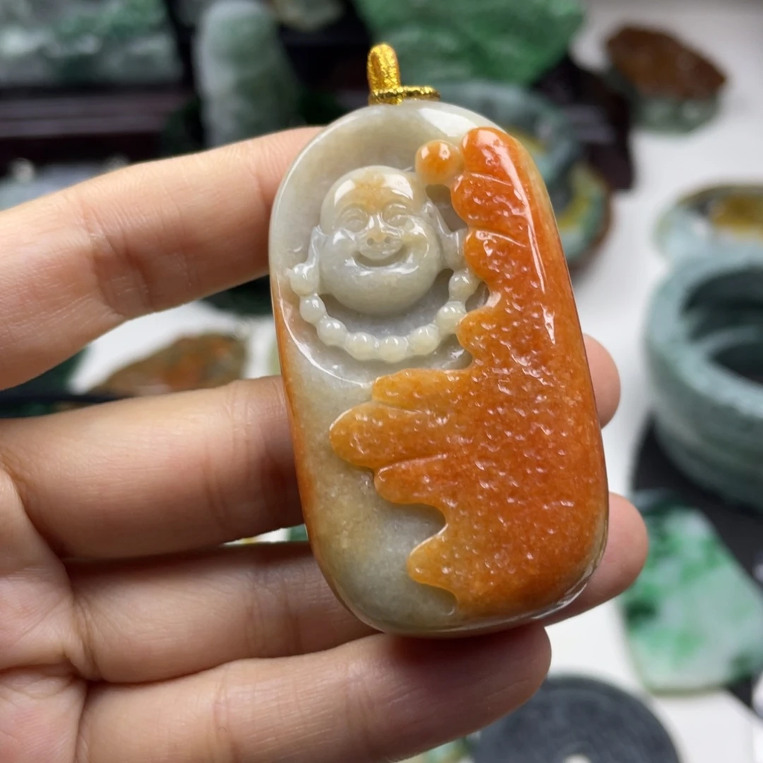 芈***浅翡翠未镶嵌颈饰牌子