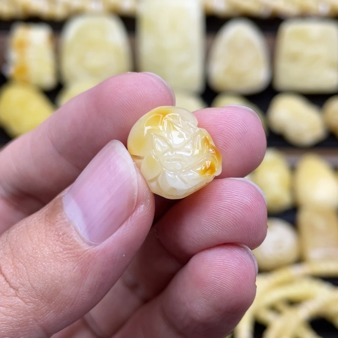 裸石琥珀未镶嵌琥珀蜜蜡