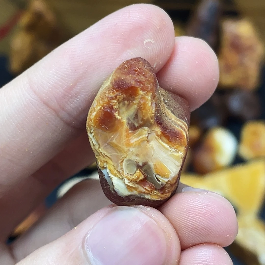 定制琥珀未镶嵌大*子定制