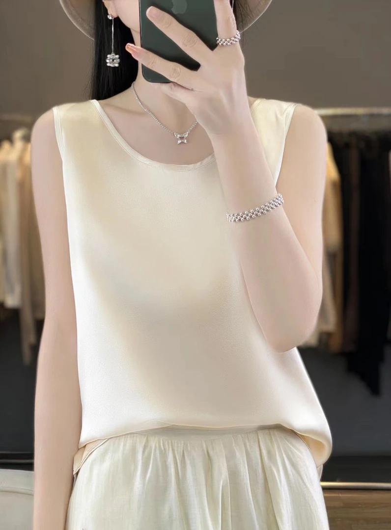 【D17】新款缎面冰感圆领垫带背心