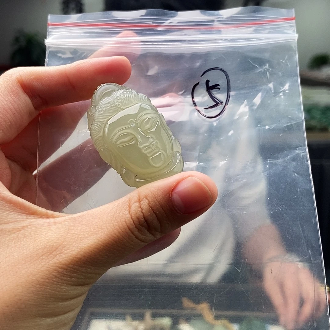 和田玉未镶嵌颈饰颜色多样性发拍一发一