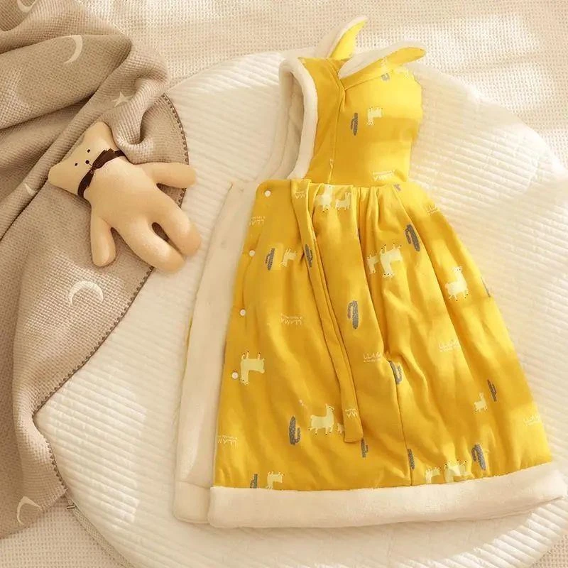 婴儿披风斗篷外出抱被秋冬款加厚防风冬季挡风衣宝宝连帽儿童披肩