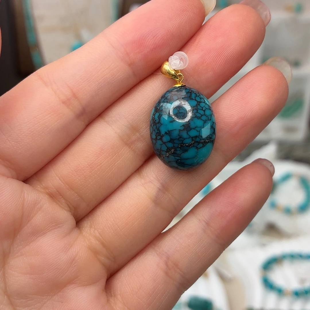 18K金镶嵌绿松石颈饰