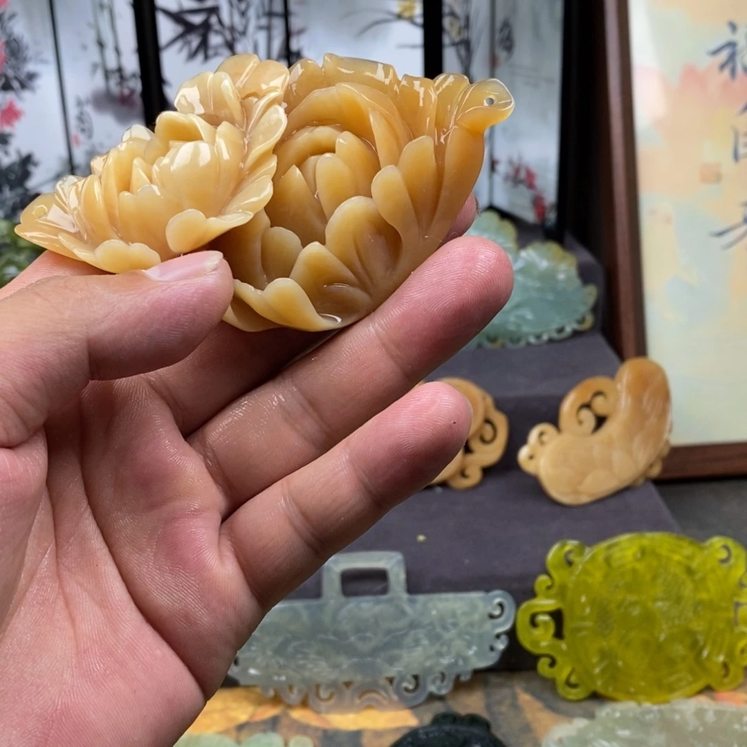 燕***飞蛇纹石玉未镶嵌吊坠(不含链)