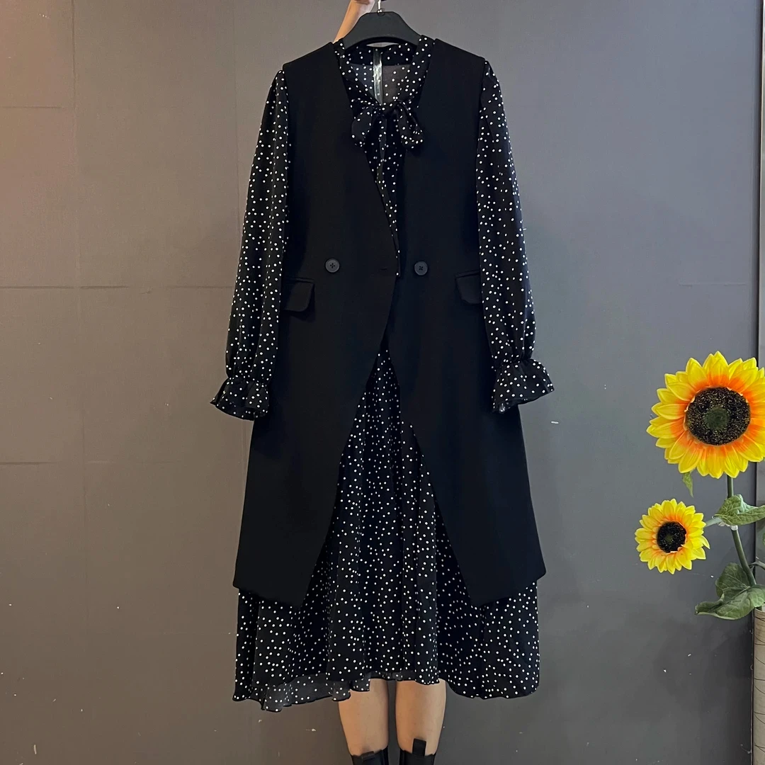 2025春秋季新款女士百搭马甲连衣裙子套装胖mm洋气遮肚波点两件套