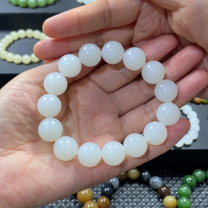 無***痕和田玉未镶嵌手链