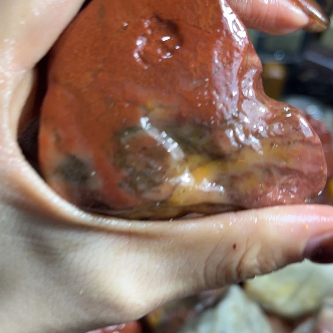 溜****大叶紫檀（黑酸枝木类）寿山石