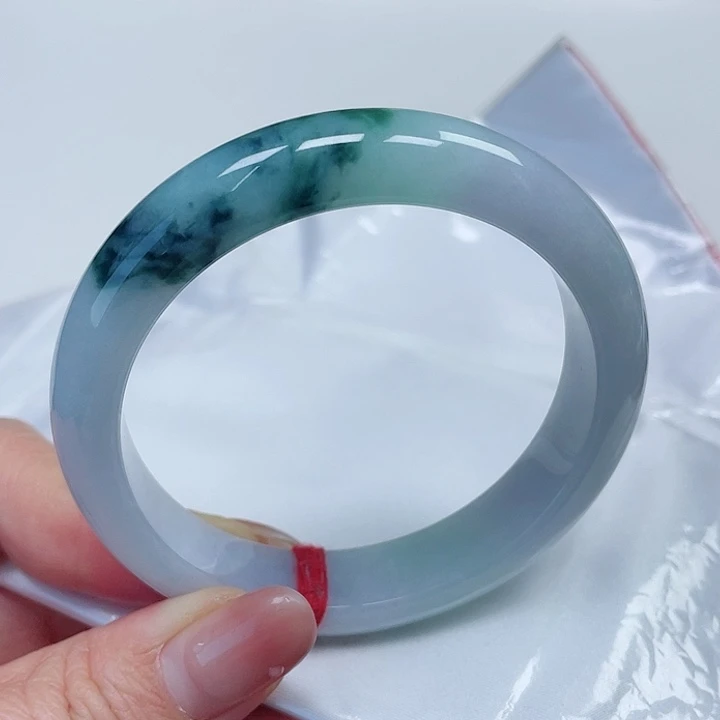 翡翠手镯未镶嵌缅甸翡翠