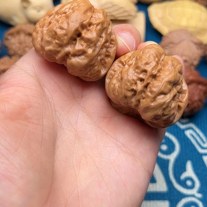 38精品蛤蟆头  文玩核桃