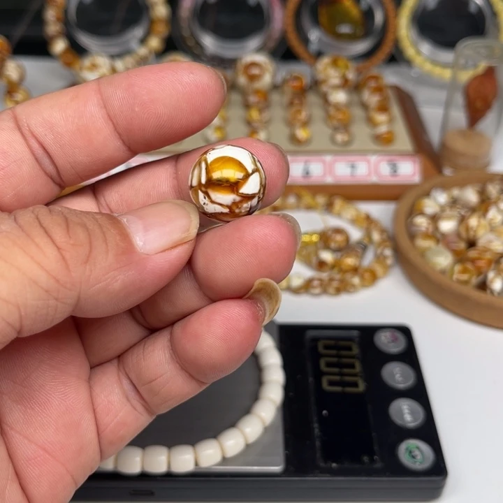 猴头核桃吊坠35号