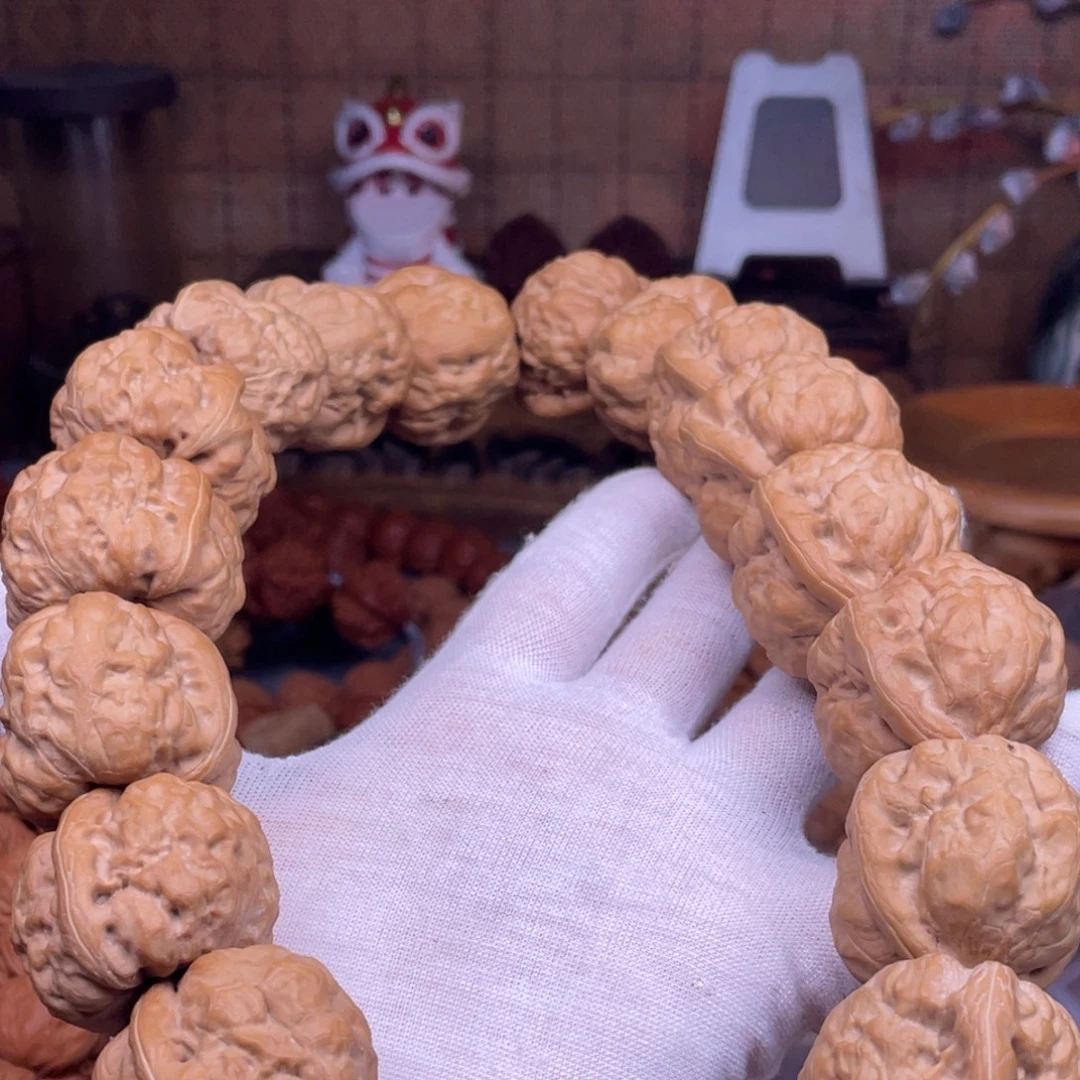 风***由文玩核桃吊坠核桃