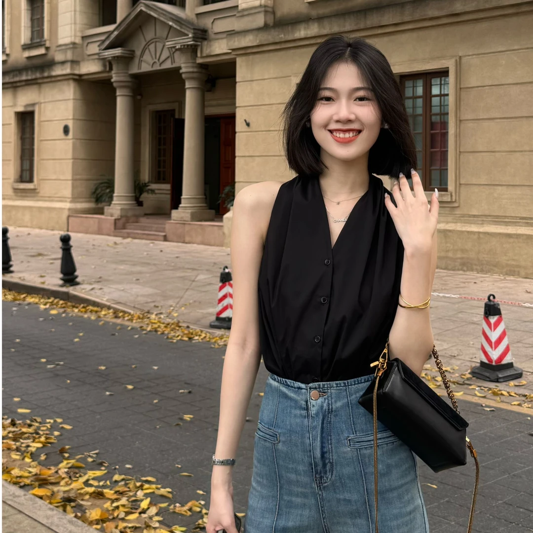 2025夏季新款酒吧辣妹无袖挂脖背心吊带时尚简约百搭小众洋气上衣
