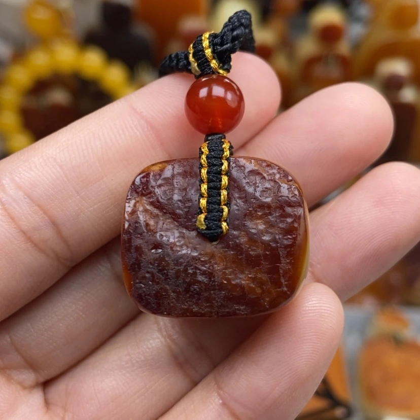 【闪购商品】琥珀颈饰未镶嵌