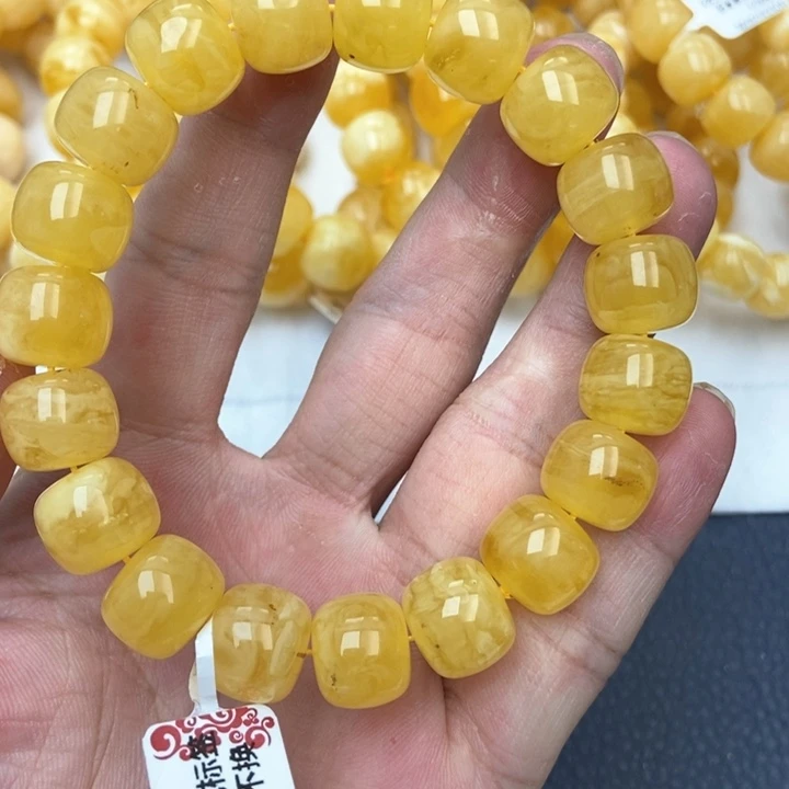 琥珀未镶嵌珠宝奇石30