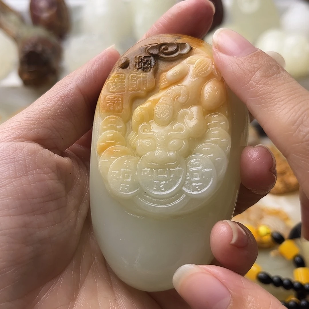 石材方解石手把摆件不退换貔貅