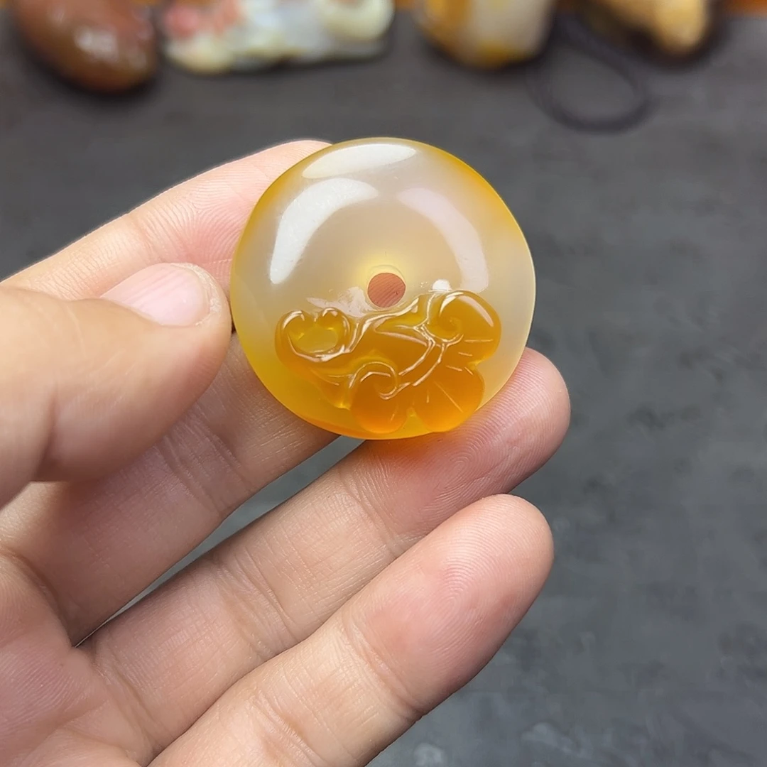 纯***C玛瑙/玉髓未镶嵌时尚潮流手把件吊坠