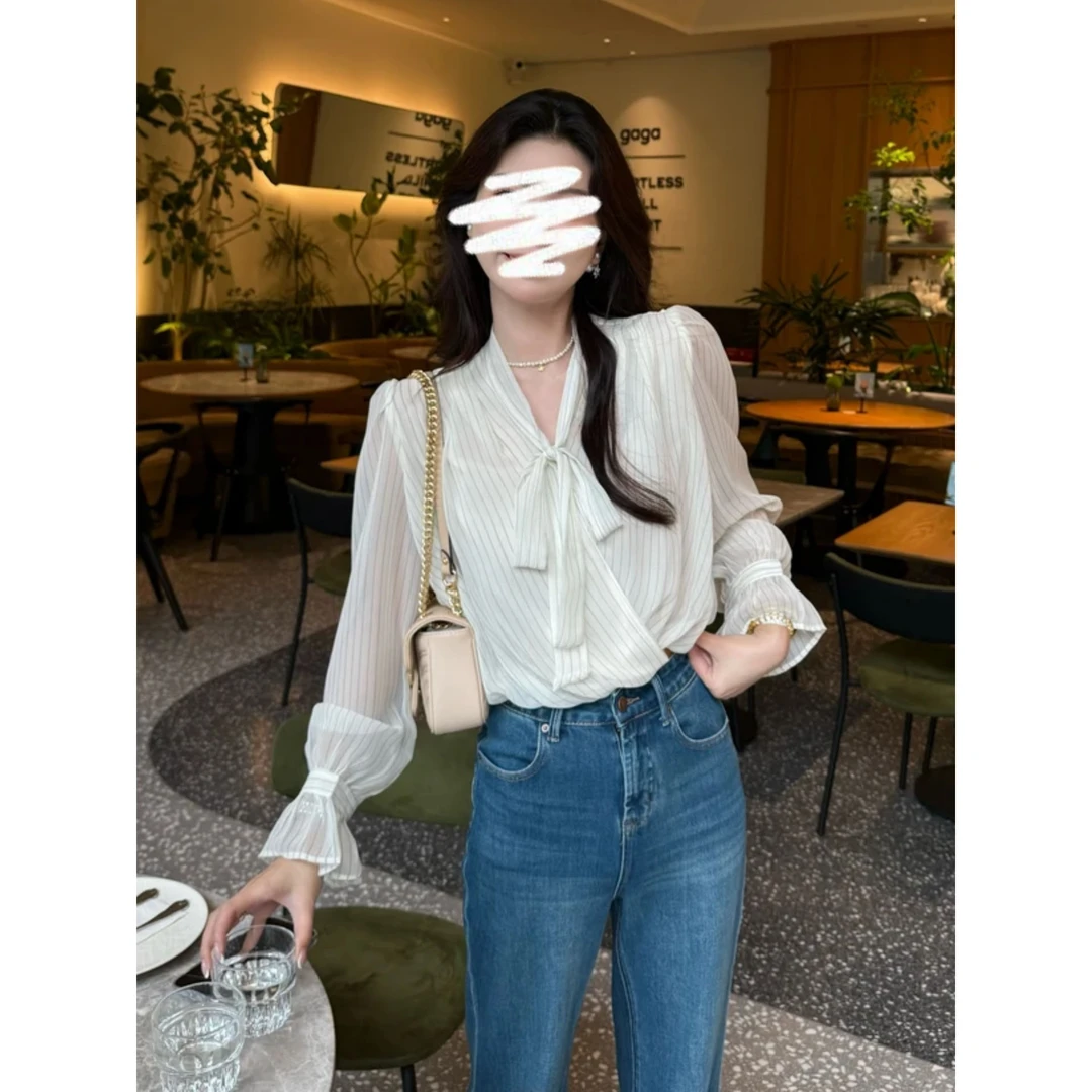 法式气质白色衬衫女早秋装2025新款设计感时尚薄款条纹防晒上衣女