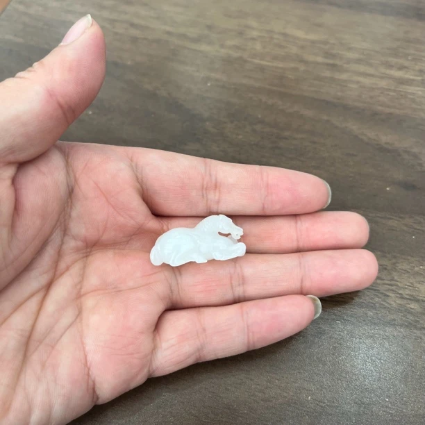 和田玉俄料小马挂件