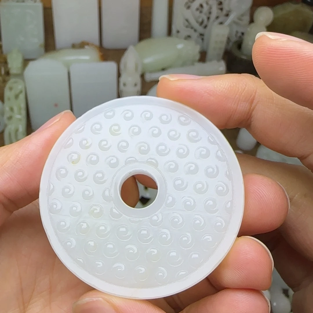 和田玉未镶嵌挂件谷纹玉璧